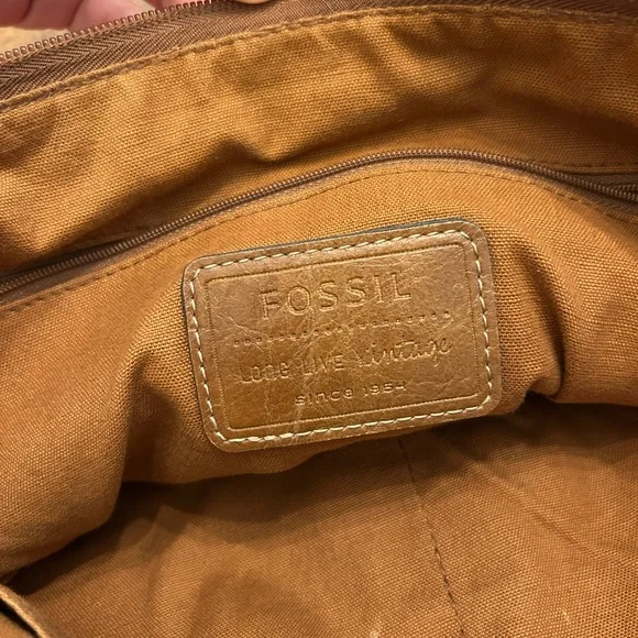 Fossil Red Canvas with Leather Accents Crossbody Purse Handbag Adjustable Strap - Picture 4 of 15